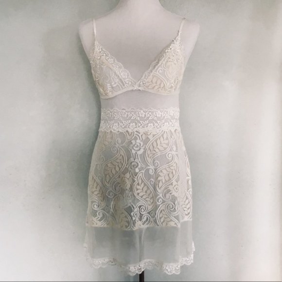 Linea Donatella Other - NWT Linea Donatella Bellisima Lace Dress and Robe